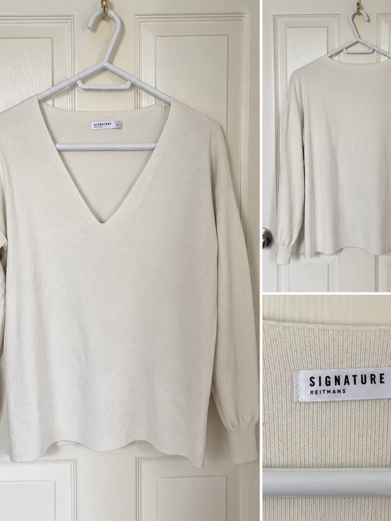 Reitmans Sweaters - Reitmans Cream V-Neck Lightweight Knit Sweater